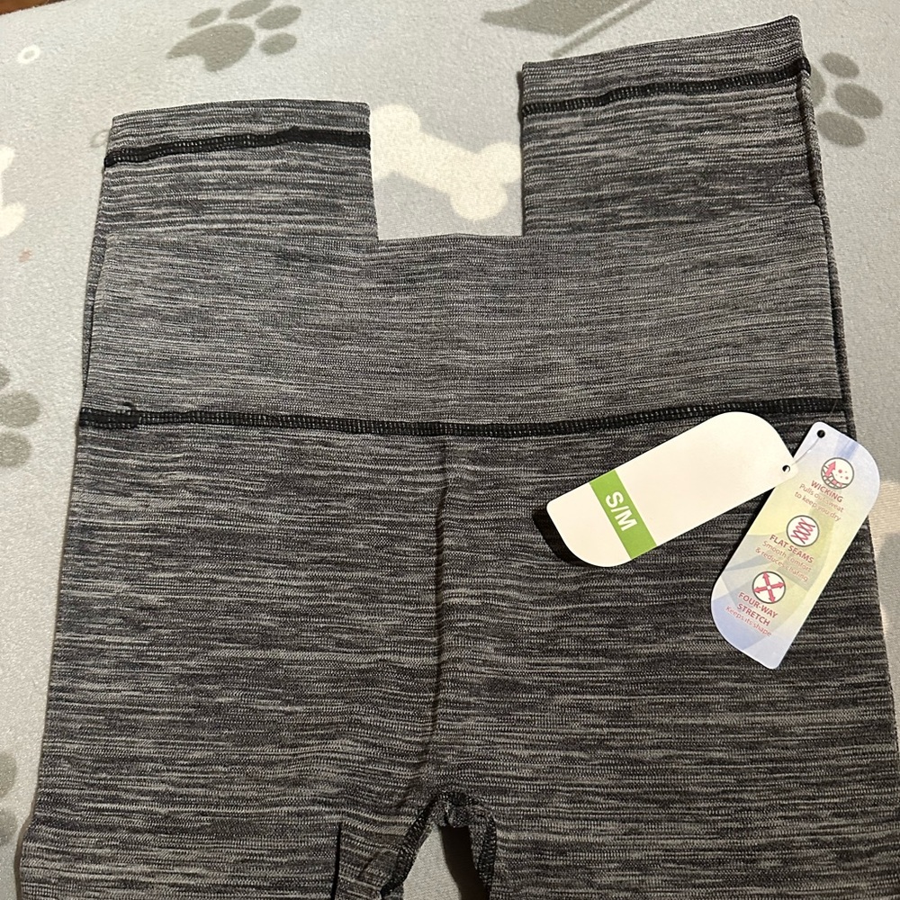 Capri - Two-Tone charcoal leggings